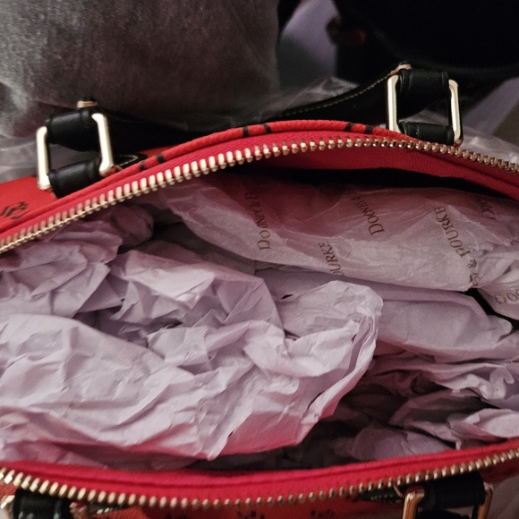 Dooney and bourke purse - Picture 8 of 8